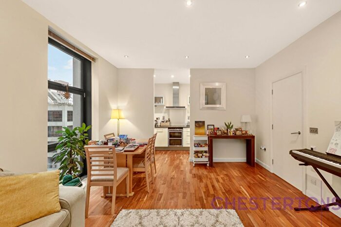 1 Bedroom Flat To Rent In Discovery Dock Apartments West, South Quay Square, E14