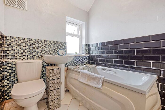 3 Bedroom Terraced House For Sale In Nuthurst Road, Longbridge, Birmingham, B31