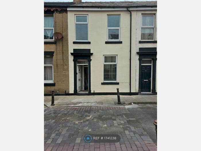 2 Bedroom Terraced House To Rent In Beresford Street, Blackpool, FY1