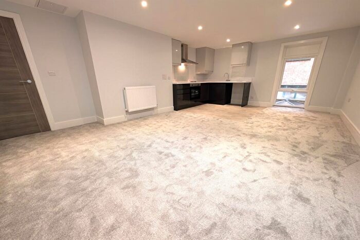 1 Bedroom Flat To Rent In Bernard Street, Southampton, SO14