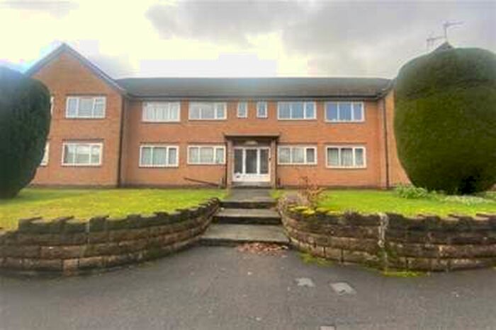 2 Bedroom Flat To Rent In St. Peters Croft, Driffold, Sutton Coldfield. B73