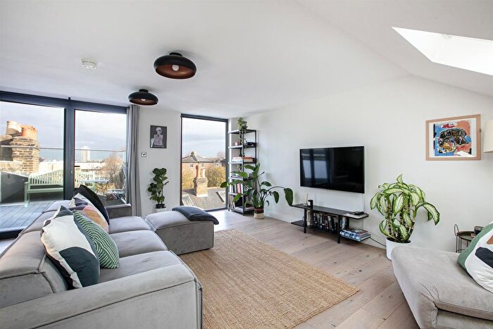 2 Bedroom Flat For Sale In Denman Road, Peckham, SE15