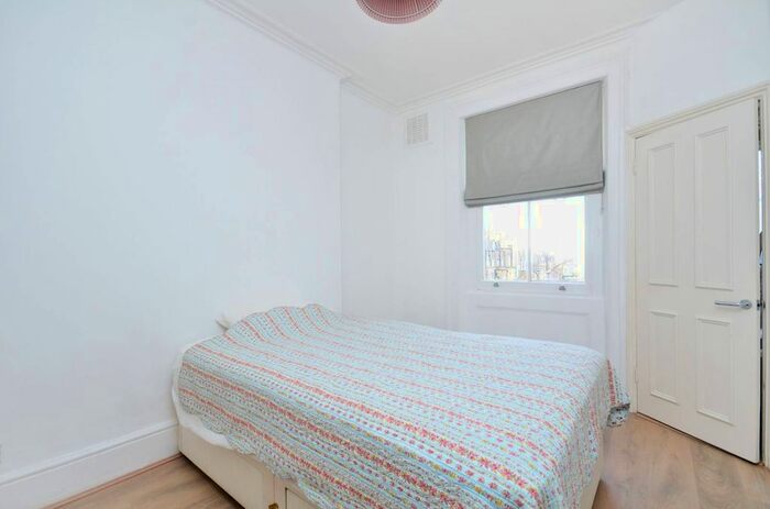 1 Bedroom Flat To Rent In Dawson Place, Notting Hill Gate, London, W2