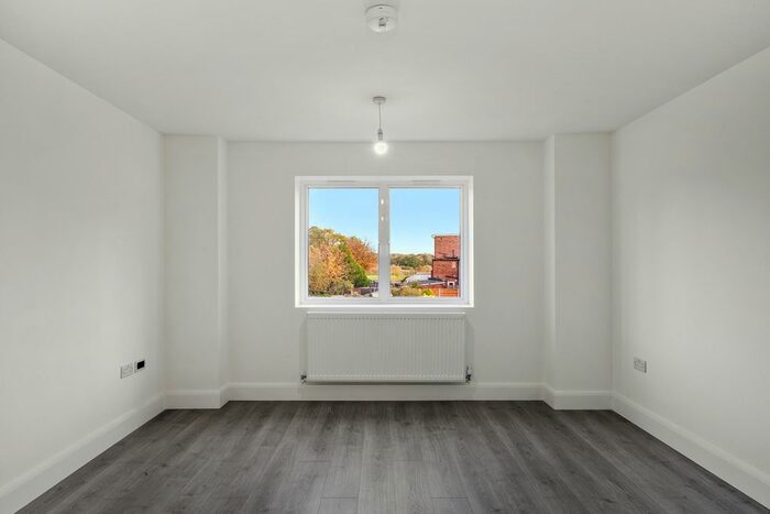 1 Bedroom Flat To Rent In St. Albans Road, Garston, Watford, WD25