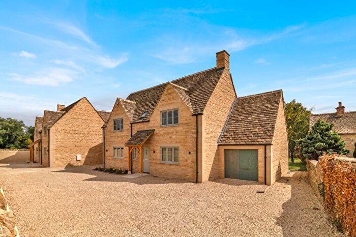 4 Bedroom Detached House For Sale In Cerney Wick Lane, Cerney Wick, Cirencester, Gloucestershire, GL7