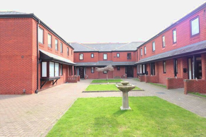 2 Bedroom Flat To Rent In Brunswick Court, Leeds, West Yorkshire, LS2