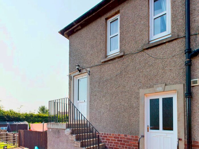 2 Bedroom Flat To Rent In Westercrofts, Biggar, ML12