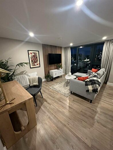 2 Bedroom Apartment To Rent In Second Floor, The Glass House Queens Dock, Hull, HU1