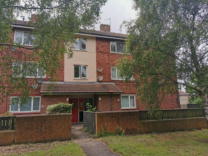 2 Bedroom Flat To Rent In Lutterworth Road, Longbenton, Newcastle Upon Tyne, NE12