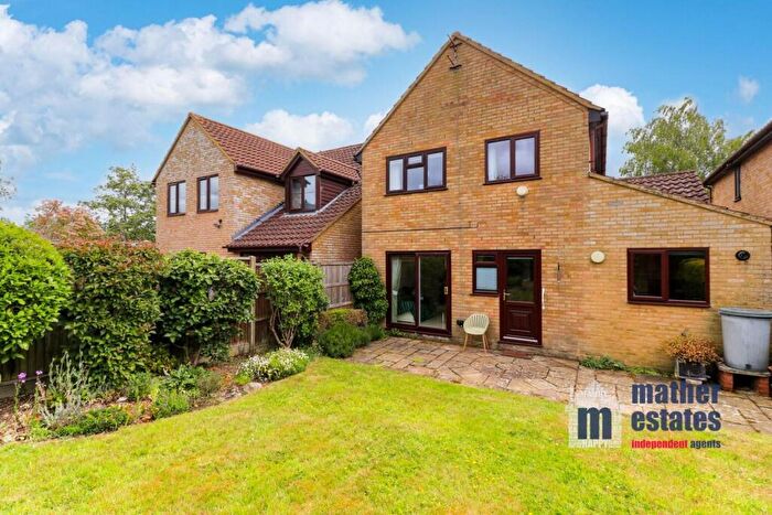 4 Bedroom Detached House For Sale In The Maltings, Walkern, SG2