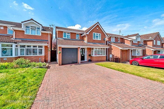 4 Bedroom Detached House For Sale In Thistledown Drive, Featherstone, Wolverhampton, WV10