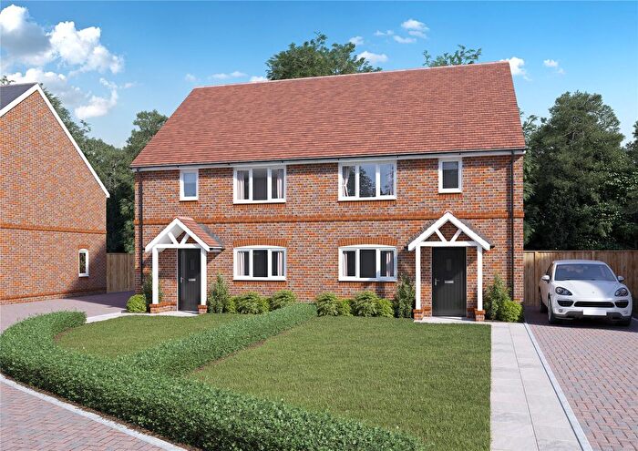 3 Bedroom Semi-Detached House For Sale In Meadow View, Aldermaston Road, Pamber End, Tadley, RG26