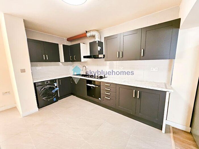 5 Bedroom End Of Terrace House To Rent In Brentwood Road, Leicester, LE2