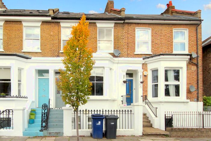 3 Bedroom Terraced House To Rent In Chaucer Road, London, W3