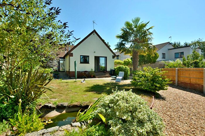 3 Bedroom Detached Bungalow For Sale In High Street, Lytchett Matravers, BH16