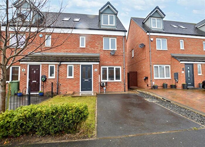 4 Bedroom Town House To Rent In Sunningdale Road, Ashington, NE63