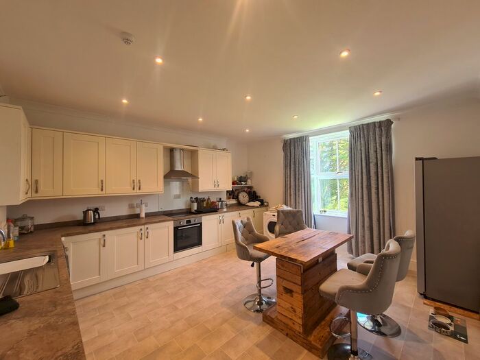 3 Bedroom Flat To Rent In Blackawton, Totnes, TQ9