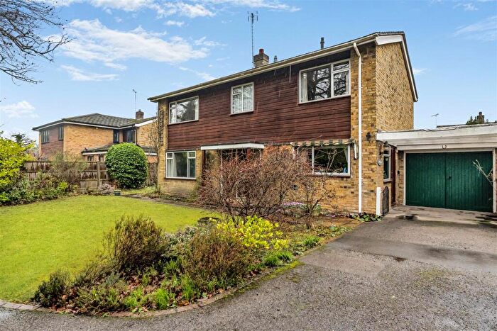 4 Bedroom Detached House For Sale In Eastheath Gardens Wokingham, Berkshire, RG41