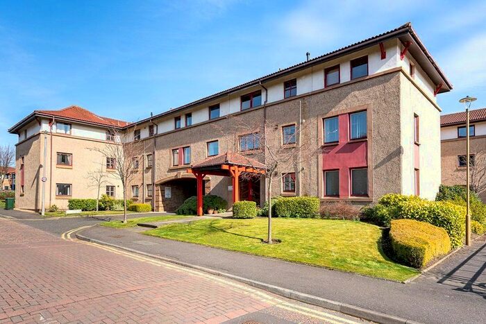 2 Bedroom Flat To Rent In North Werber Park, Edinburgh, EH4