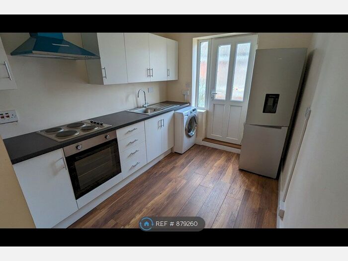 1 Bedroom Flat To Rent In Hitchin Road, Luton, LU2