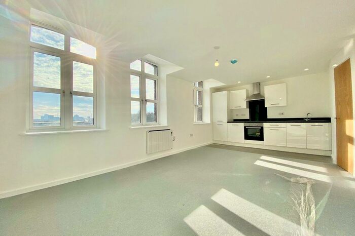 1 Bedroom Apartment To Rent In Viaduct Road, LS4