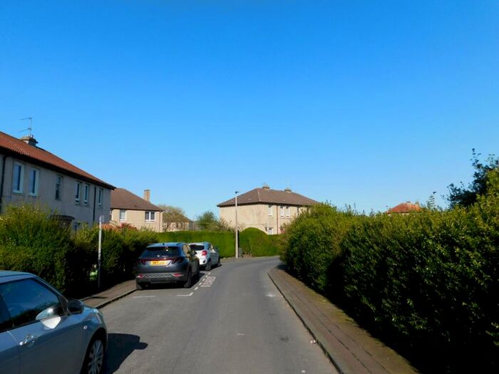 2 Bedroom Flat To Rent In , Restalrig Square, Edinburgh, EH7