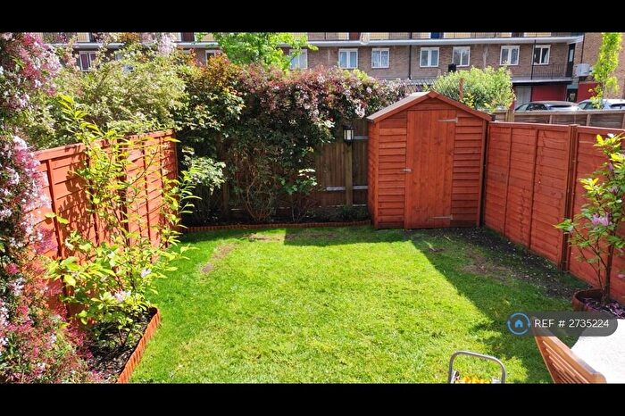 2 Bedroom Maisonette To Rent In Atkinson House, London, SE17