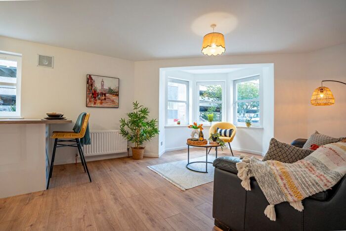 2 Bedroom Flat For Sale In Chapel Street, Aberdeen, AB10