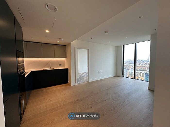 2 Bedroom Flat To Rent In Harcourt Tower, London, E14