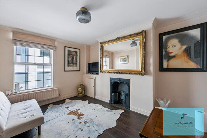 2 Bedroom Maisonette For Sale In Marshalls Row, Brighton, BN1