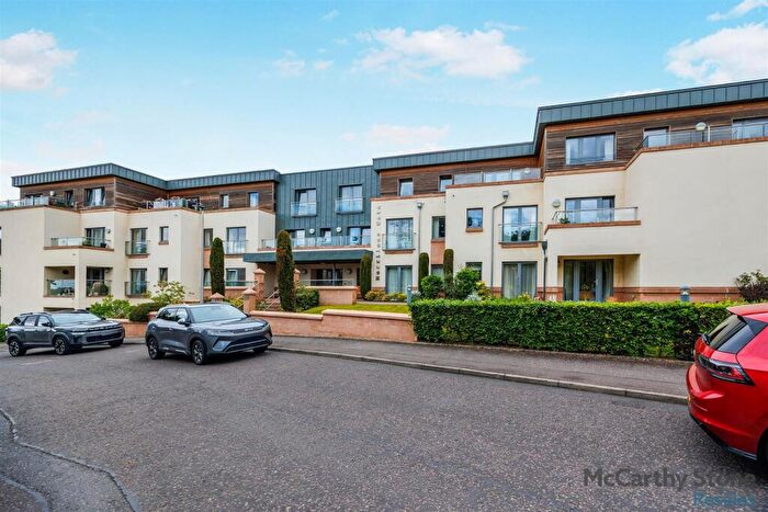 2 Bedroom Apartment For Sale In Merrilees Gate, Baberton Avenue, Juniper Green, EH14