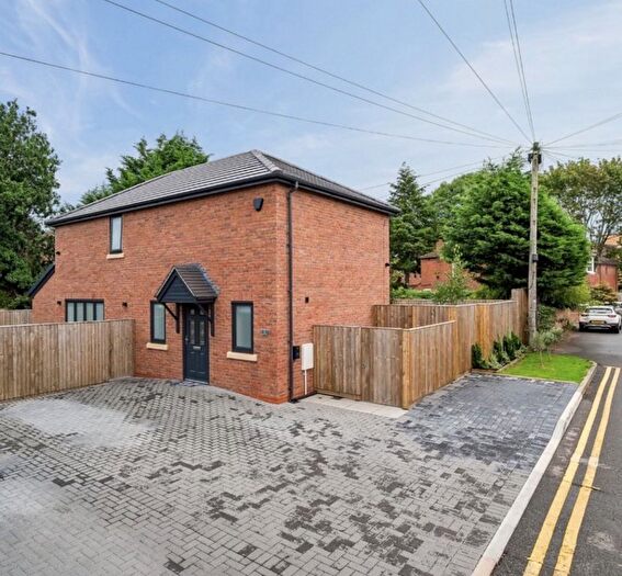 3 Bedroom Detached House For Sale In Brook Street, Cheadle, SK8