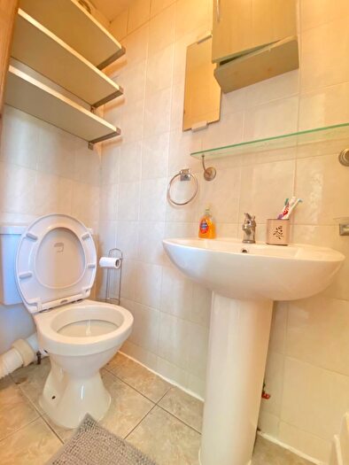 Studio To Rent In Bryantwood Road, N7