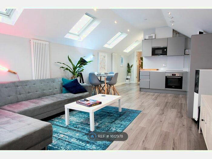 2 Bedroom Flat To Rent In London Road, Tunbridge Wells, TN4