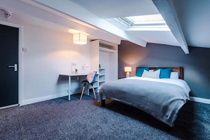 6 Bedroom House To Rent In Richmond Mount, Leeds, LS6