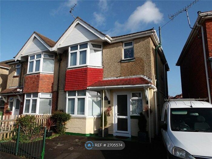 3 Bedroom Semi Detached House To Rent In Warren Avenue, Southampton, SO16