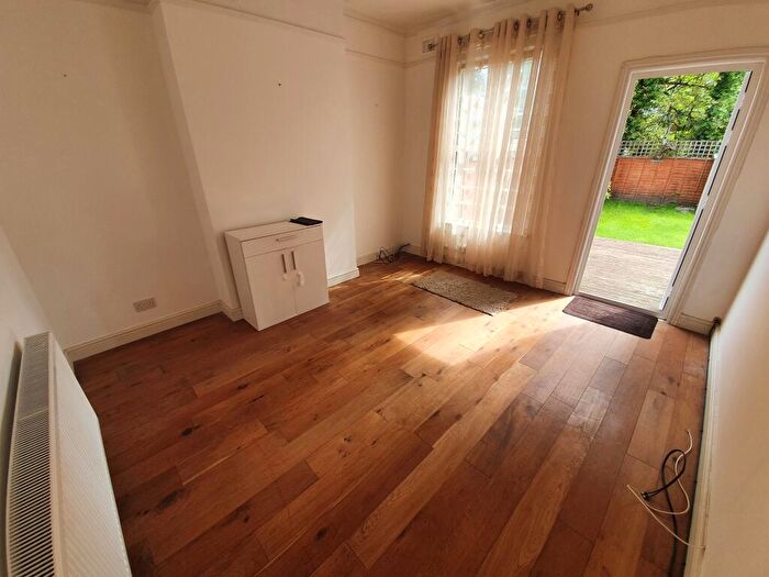 2 Bedroom Maisonette To Rent In Harrow, Middlesex, HA1