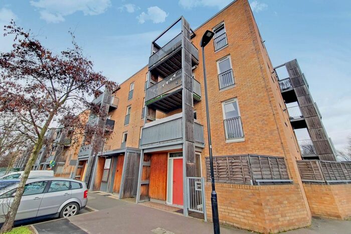2 Bedroom Flat To Rent In Walton Road, Manor Park, London, E12