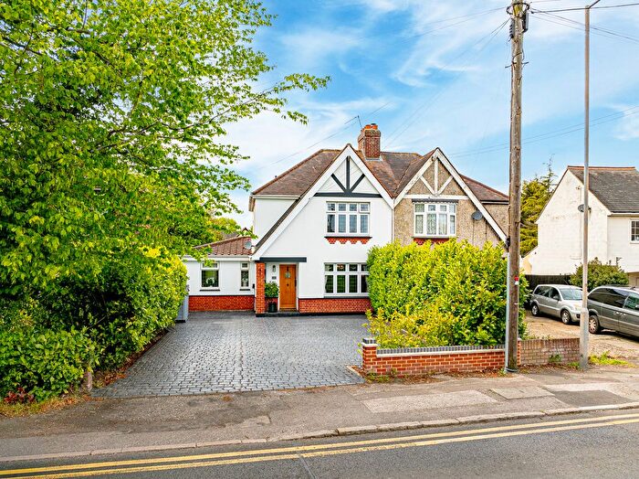 4 Bedroom Semi Detached House For Sale In Kenneth Road, Benfleet, SS7