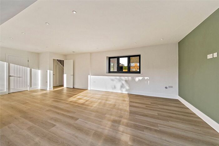 2 Bedroom Semi-Detached House For Sale In Acacia Road, Hampton, TW12