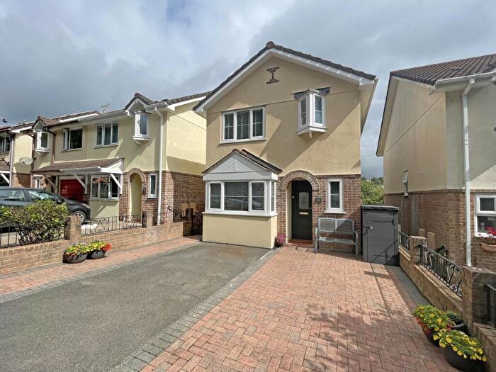 4 Bedroom Detached House For Sale In Hawthorn Way, Higher Compton, Plymouth, PL3