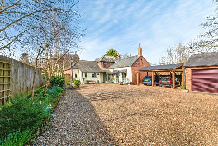 4 Bedroom Detached House For Sale In Rectory Road, Tydd St. Mary, Wisbech, PE13