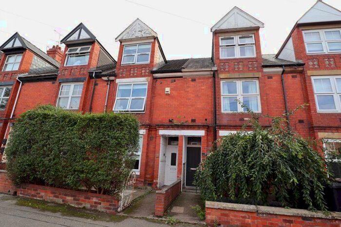 6 Bedroom House Of Multiple Occupation To Rent In St. Catherines Grove, Lincoln, LN5