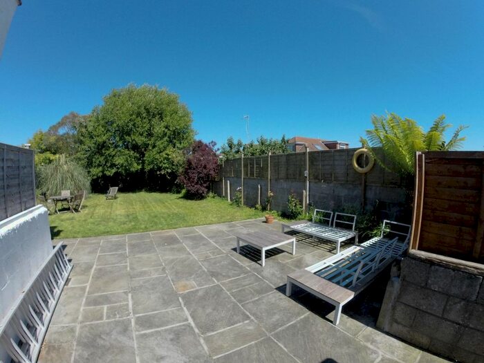 1 Bedroom Flat To Rent In Belvedere Close, Kittle, Swansea, SA3