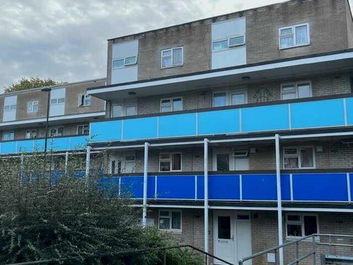 1 Bedroom Apartment To Rent In Kingsclere Avenue, Southampton, SO19