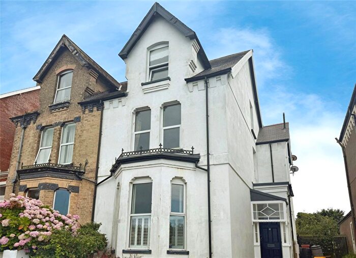 2 Bedroom Flat For Sale In Oxford Park, Ilfracombe, Devon, EX34