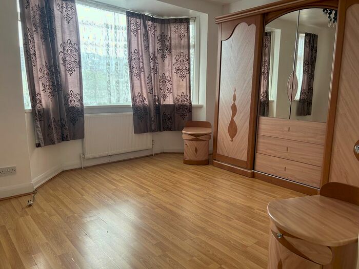 3 Bedroom Semi-Detached House To Rent In Aylands Road, Enfield, EN3