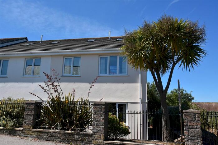 2 Bedroom Maisonette To Rent In Church Walk, Redruth, TR15