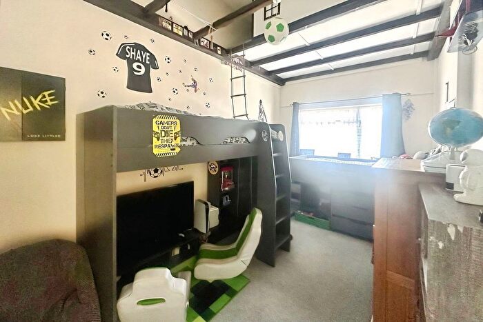 4 Bedroom Detached House For Sale In The Close, Holbury, Southampton, SO45