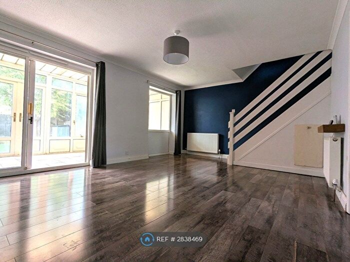 3 Bedroom Terraced House To Rent In Winchester Gardens, Birmingham, B31